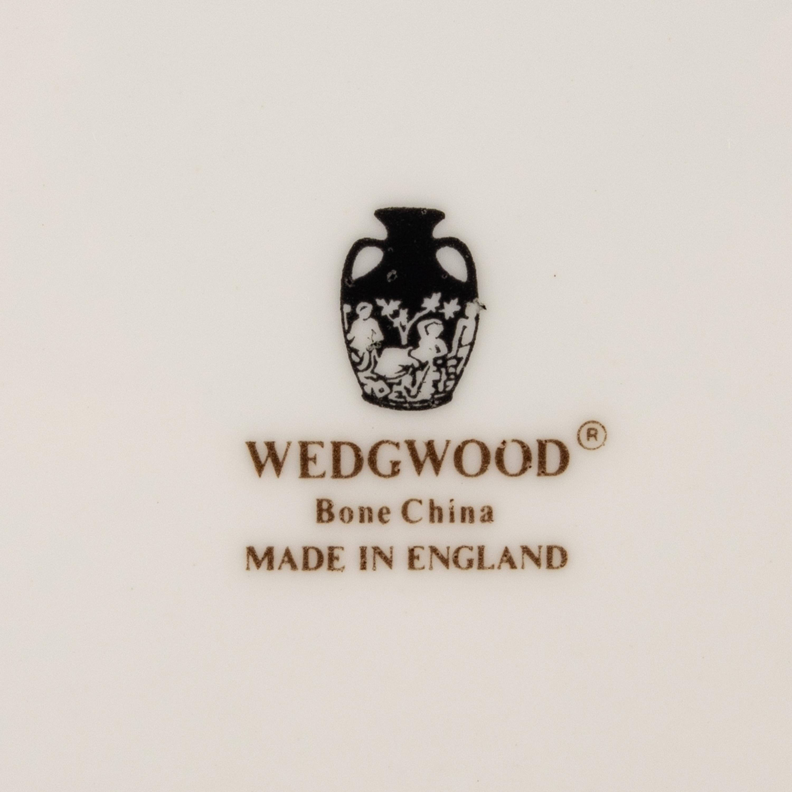 An Extensive Wedgwood Candlelight Porcelain Dinner Service
