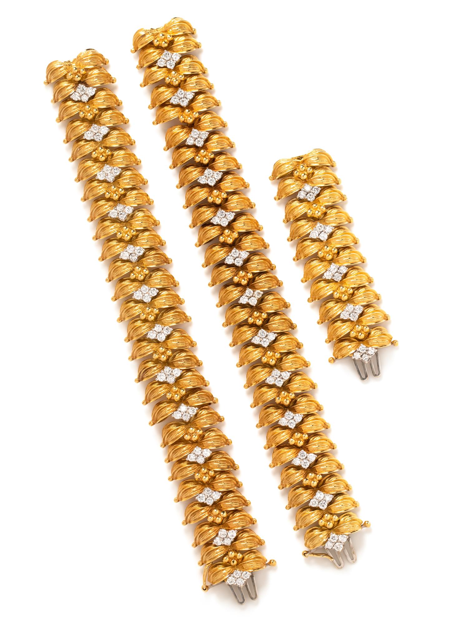 CONVERTIBLE YELLOW GOLD AND DIAMOND NECKLACE