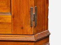 A Federal yellow pine corner cupboard, attributed to William Seay (active 1790-1800), Bertie County, NC, circa 1800