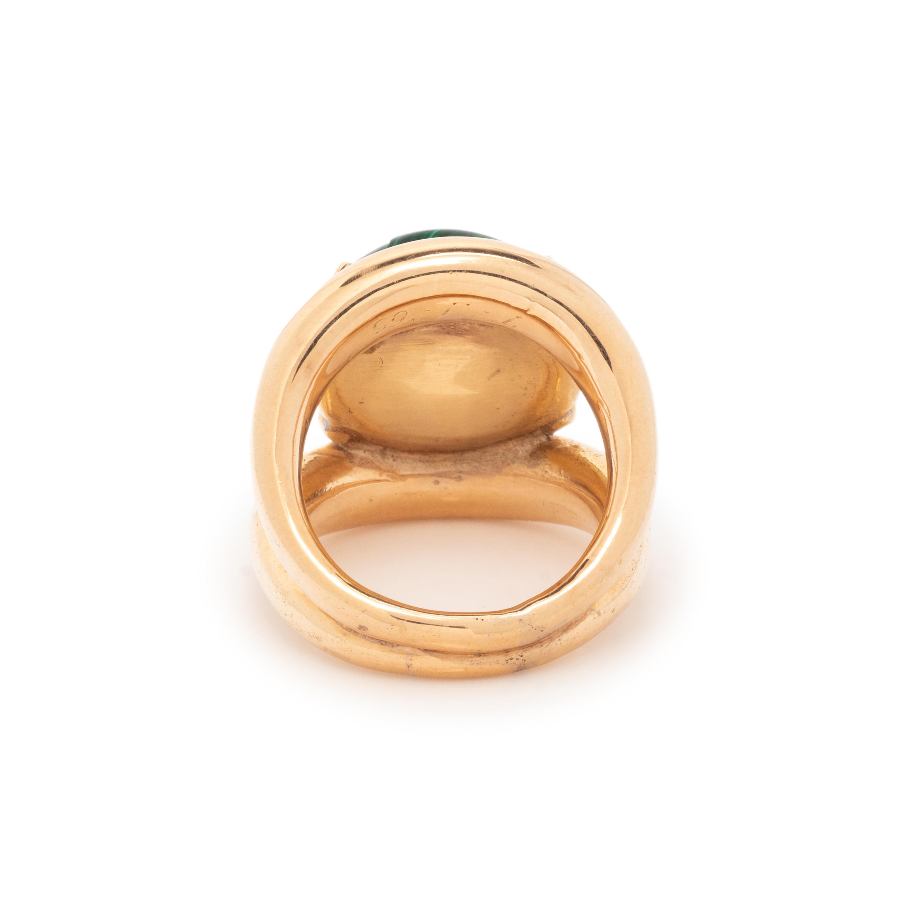 MALACHITE AND YELLOW GOLD RING