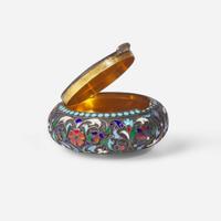 A Russian silver gilt and shaded enamel pill box Gustav Klingert, Ivan Sergeyevich Lebedkin, Assaymaster, Moscow, 1899-1908