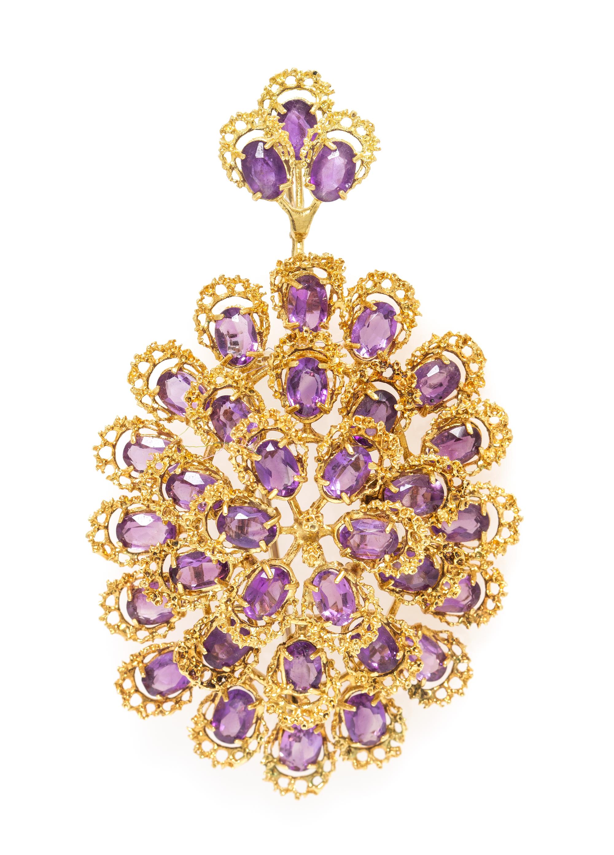 An 18 Karat Yellow Gold and Amethyst Pendant/Brooch, Toliro, 15.40 dwts.