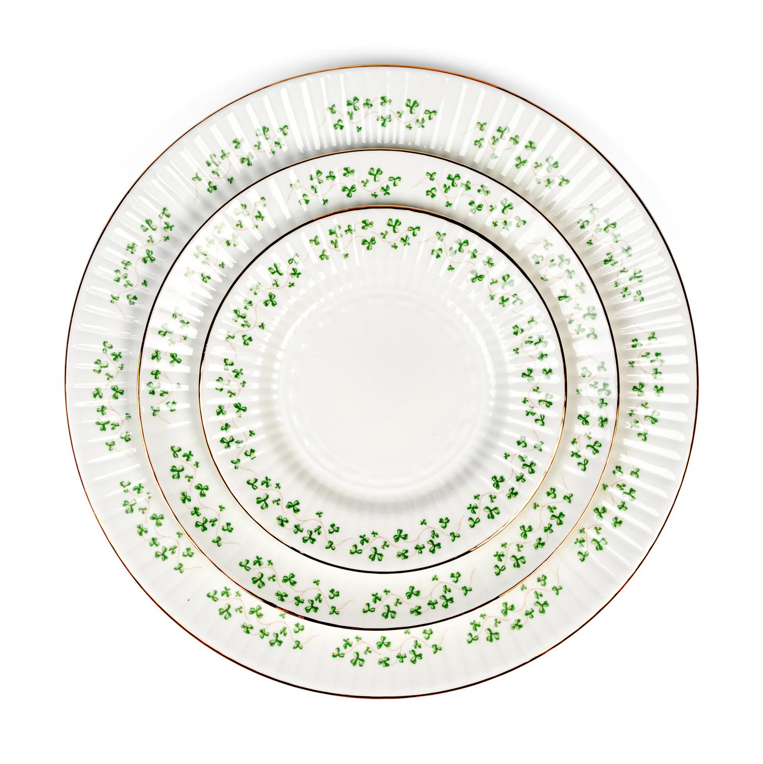 A Royal Tara Trellis Shamrock Porcelain Dinner Service