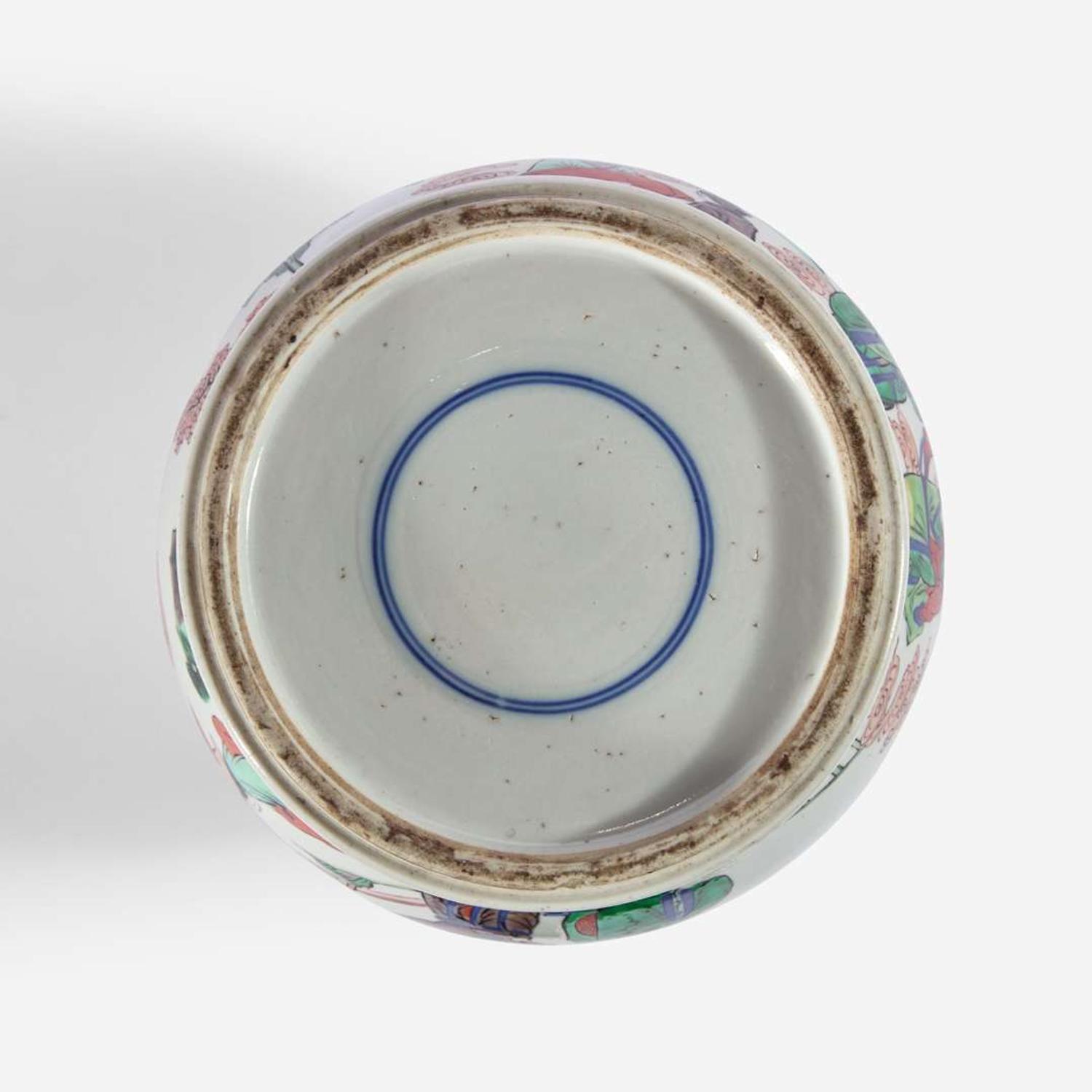 A Chinese wucai-decorated porcelain jar and cover 五彩盖罐 Kangxi period or later ??????