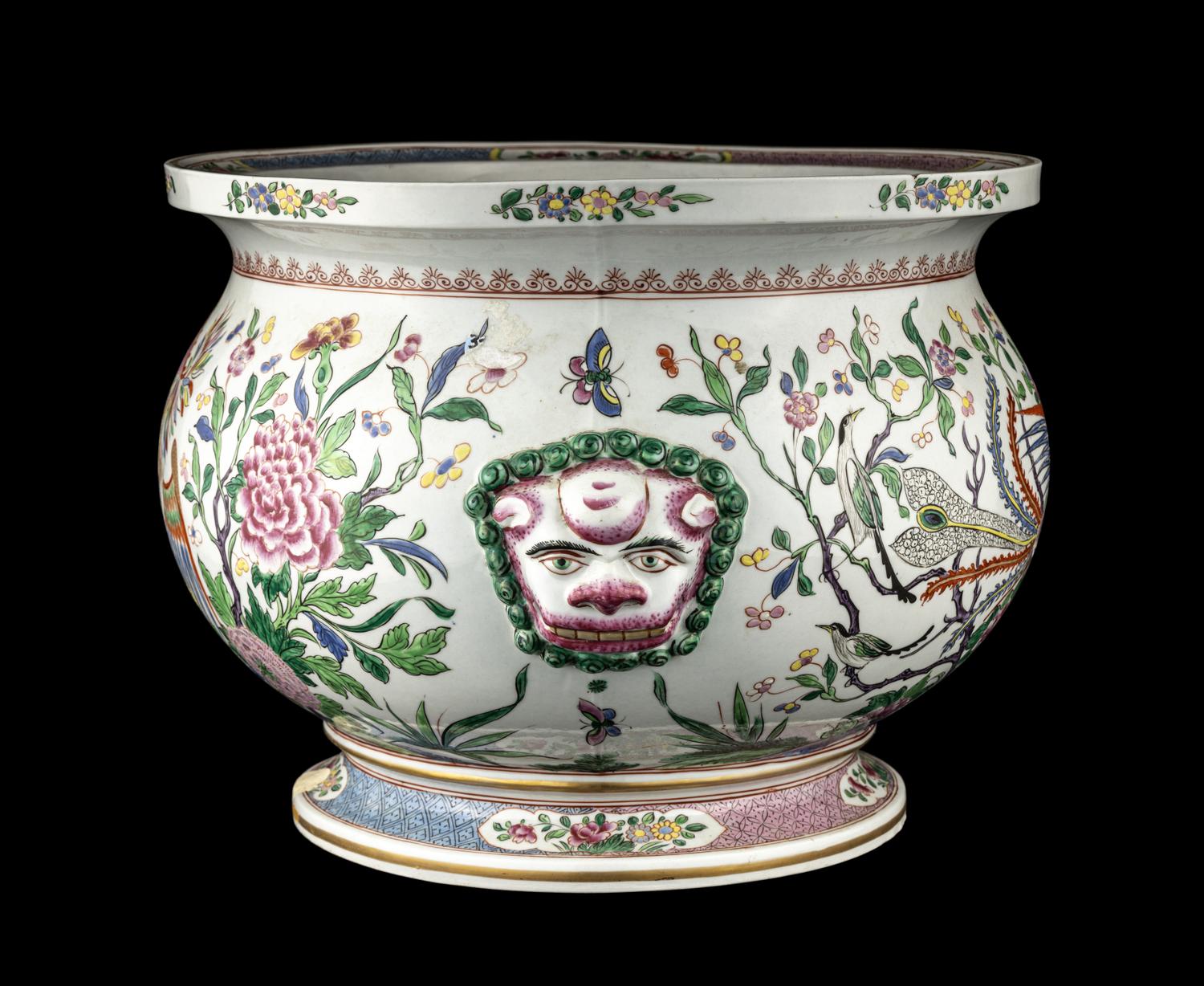 A Large Chinese Famille Rose Porcelain Jardiniere
