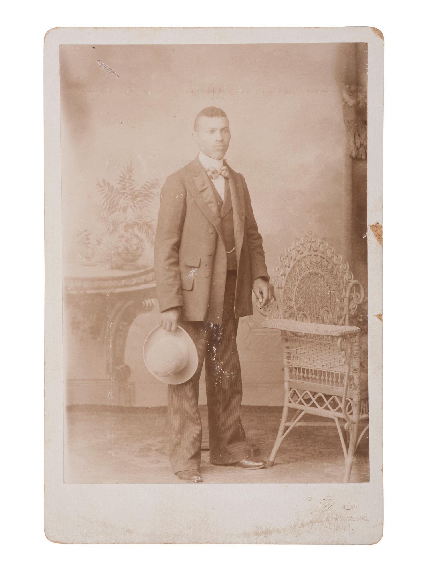[EARLY PHOTOGRAPHY]. 6 photos of African American subjects, incl. sixth plate tintype of young man.