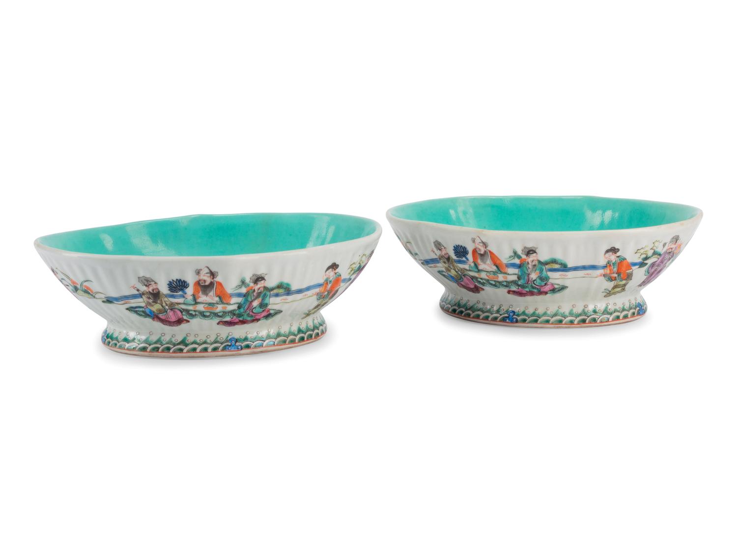 A Pair of Chinese Export Porcelain Bowls
