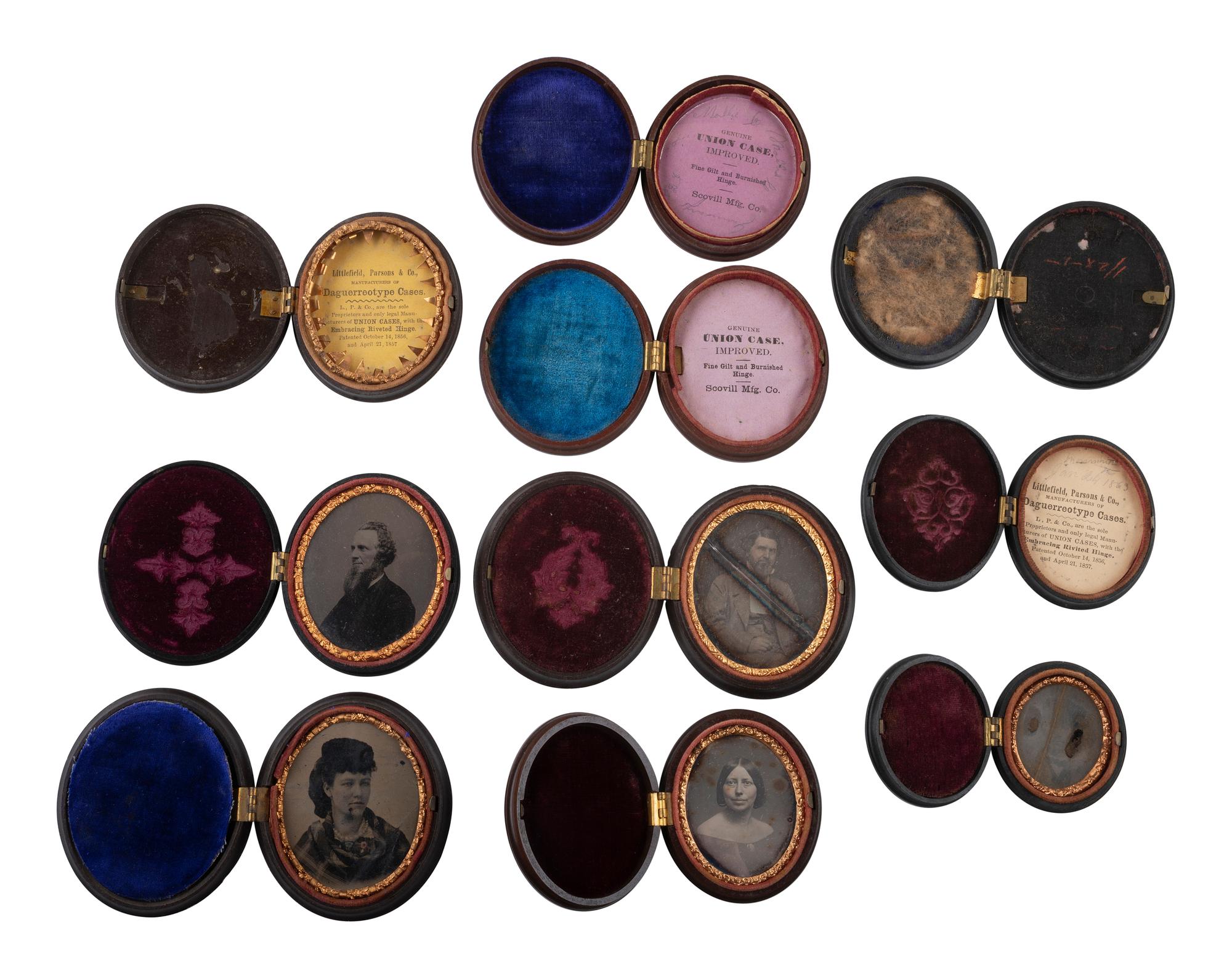 [EARLY PHOTOGRAPHY]. 20 assorted oval Union cases.