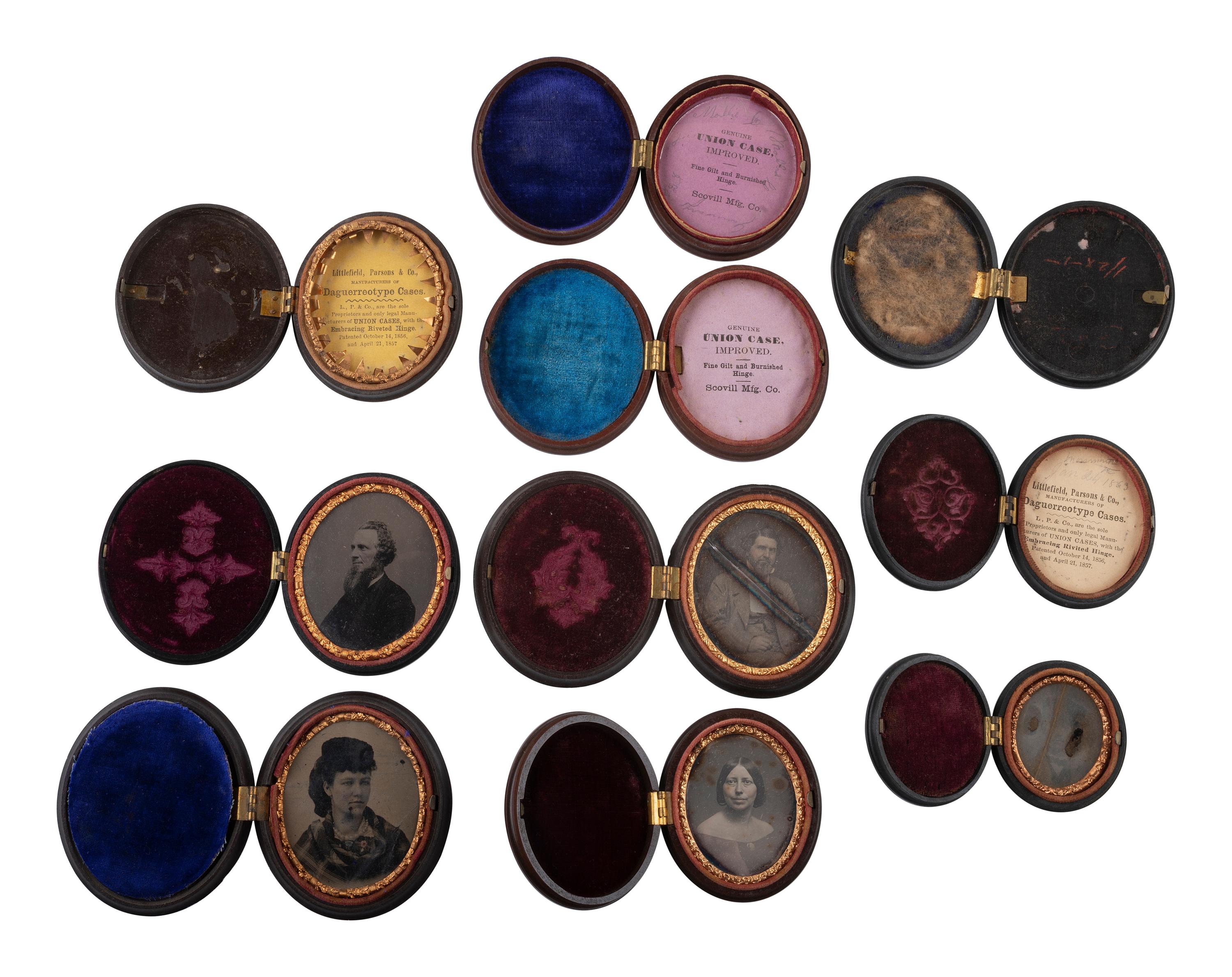 [EARLY PHOTOGRAPHY]. 20 assorted oval Union cases.