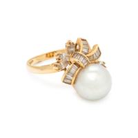 CULTURED PEARL AND DIAMOND RING