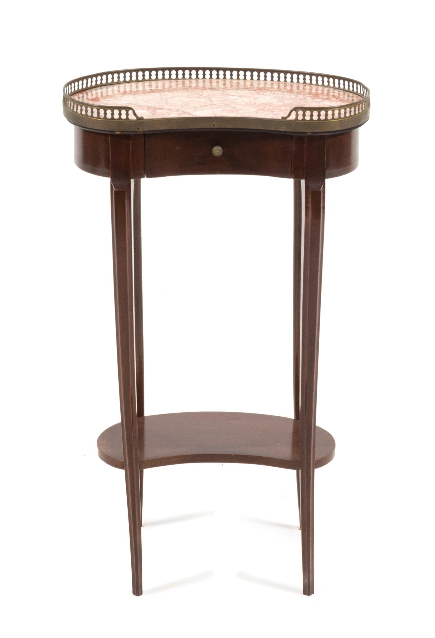A Louis XVI Style Reniform Side Table Height 29 1/2 x width 17 1/4 x depth 10 1/2 inches. — EARLY 20TH CENTURY