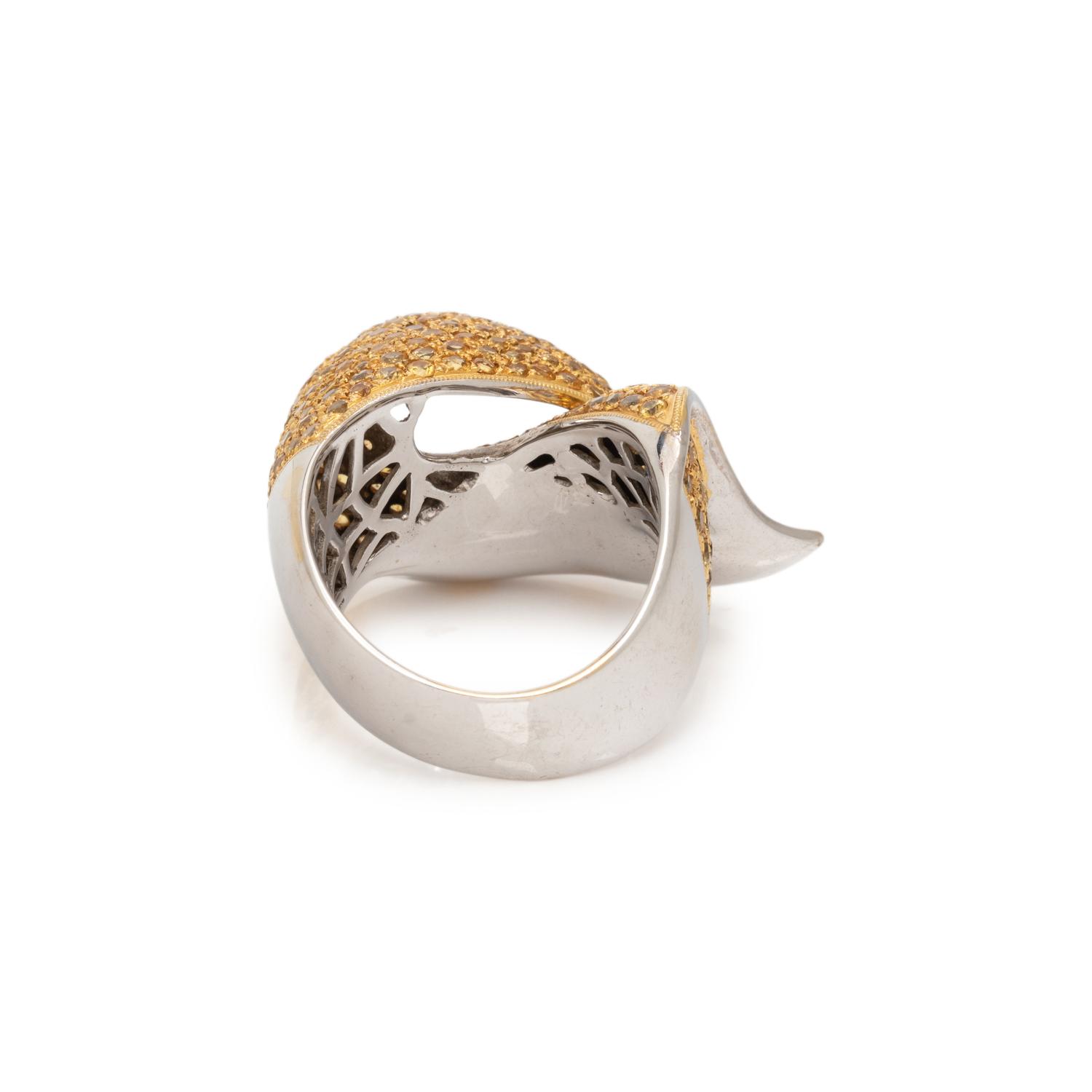 BICOLOR GOLD AND YELLOW SAPPHIRE RING