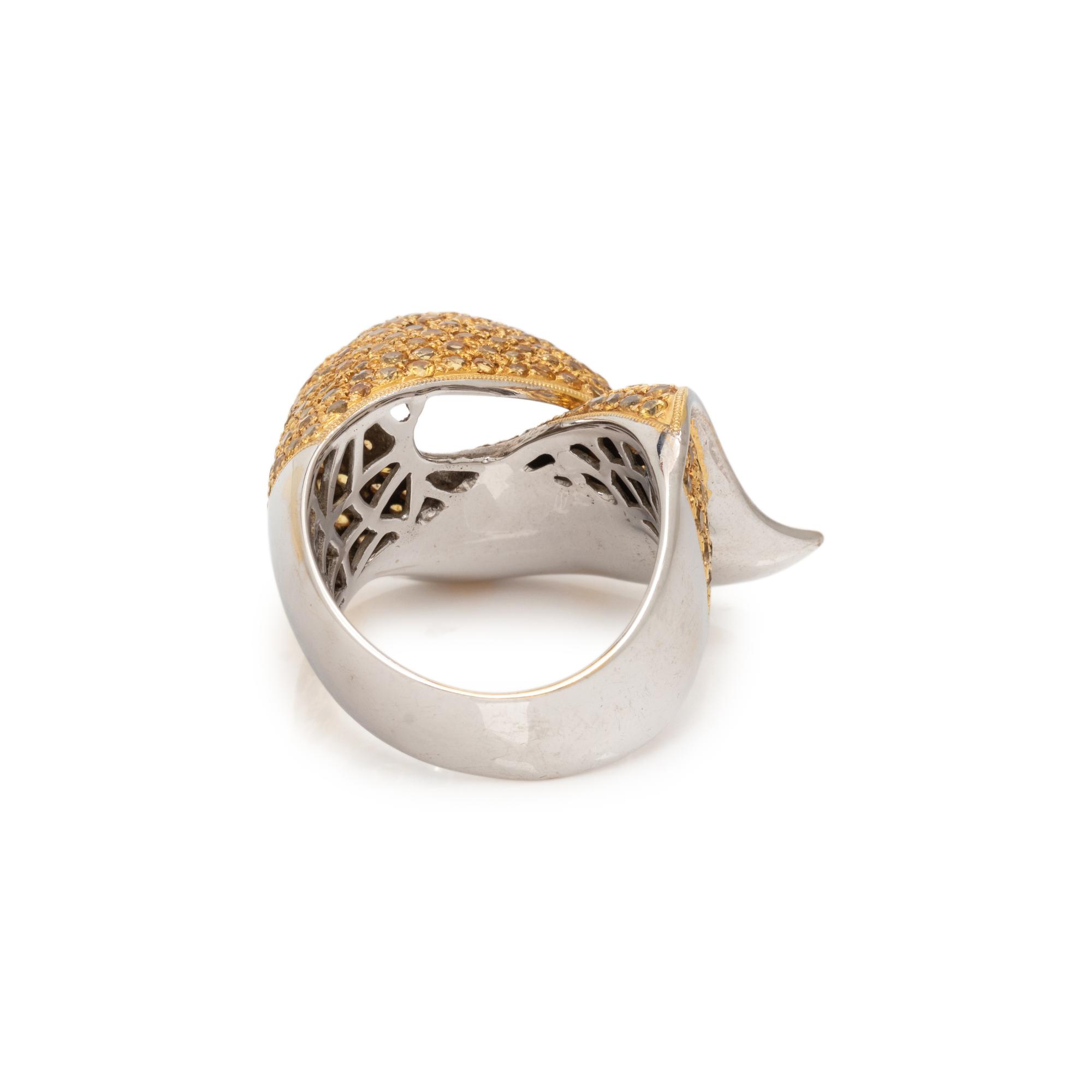 BICOLOR GOLD AND YELLOW SAPPHIRE RING