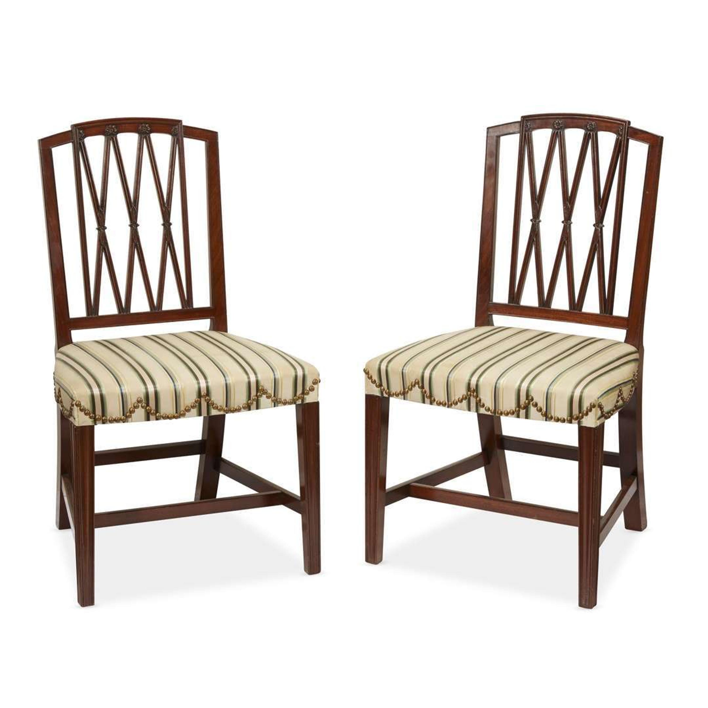 Pair of Federal-style carved mahogany side chairs Maryland, late 19th/early 20th century