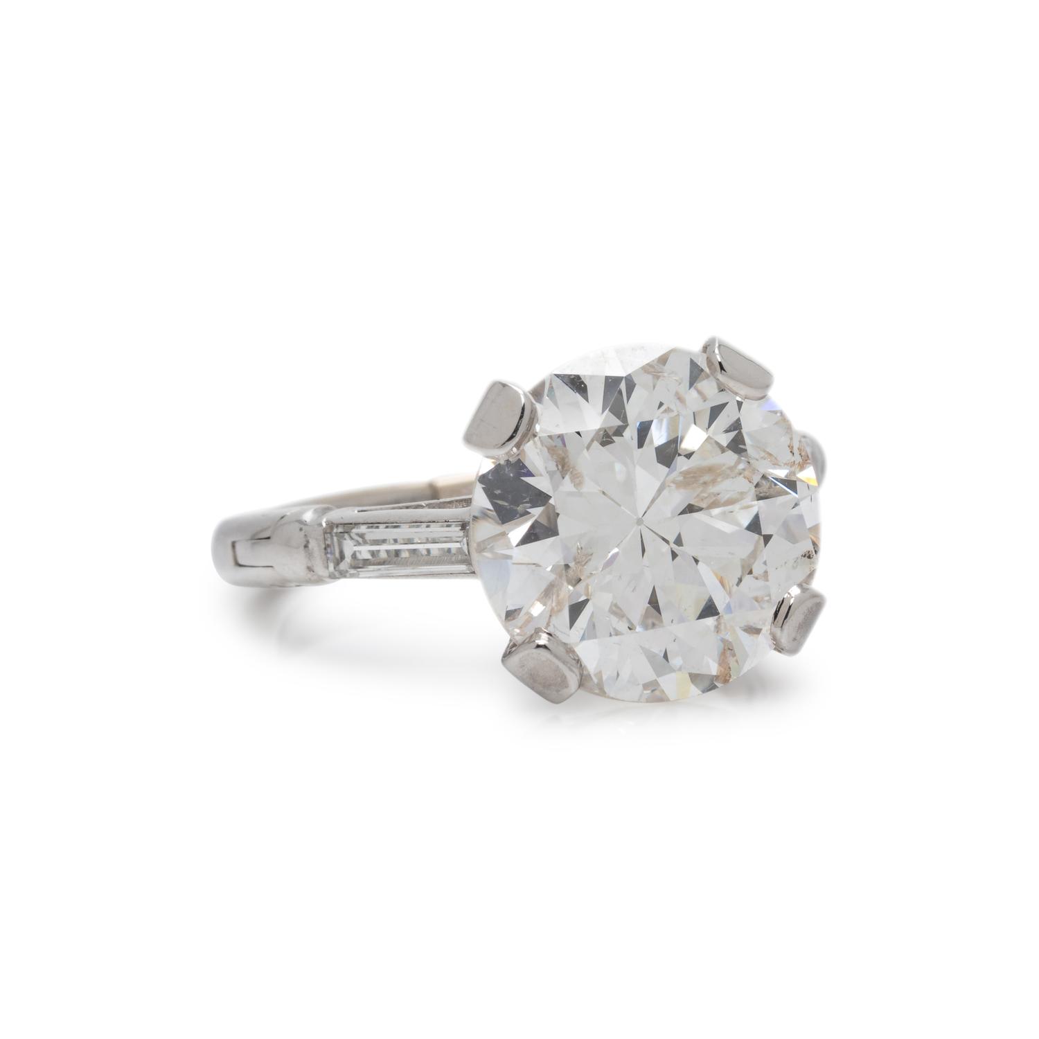 DIAMOND RING