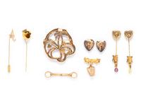 SEVEN PIECES OF JEWELRY