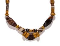 A Western Asiatic Banded Agate and Gold Necklace