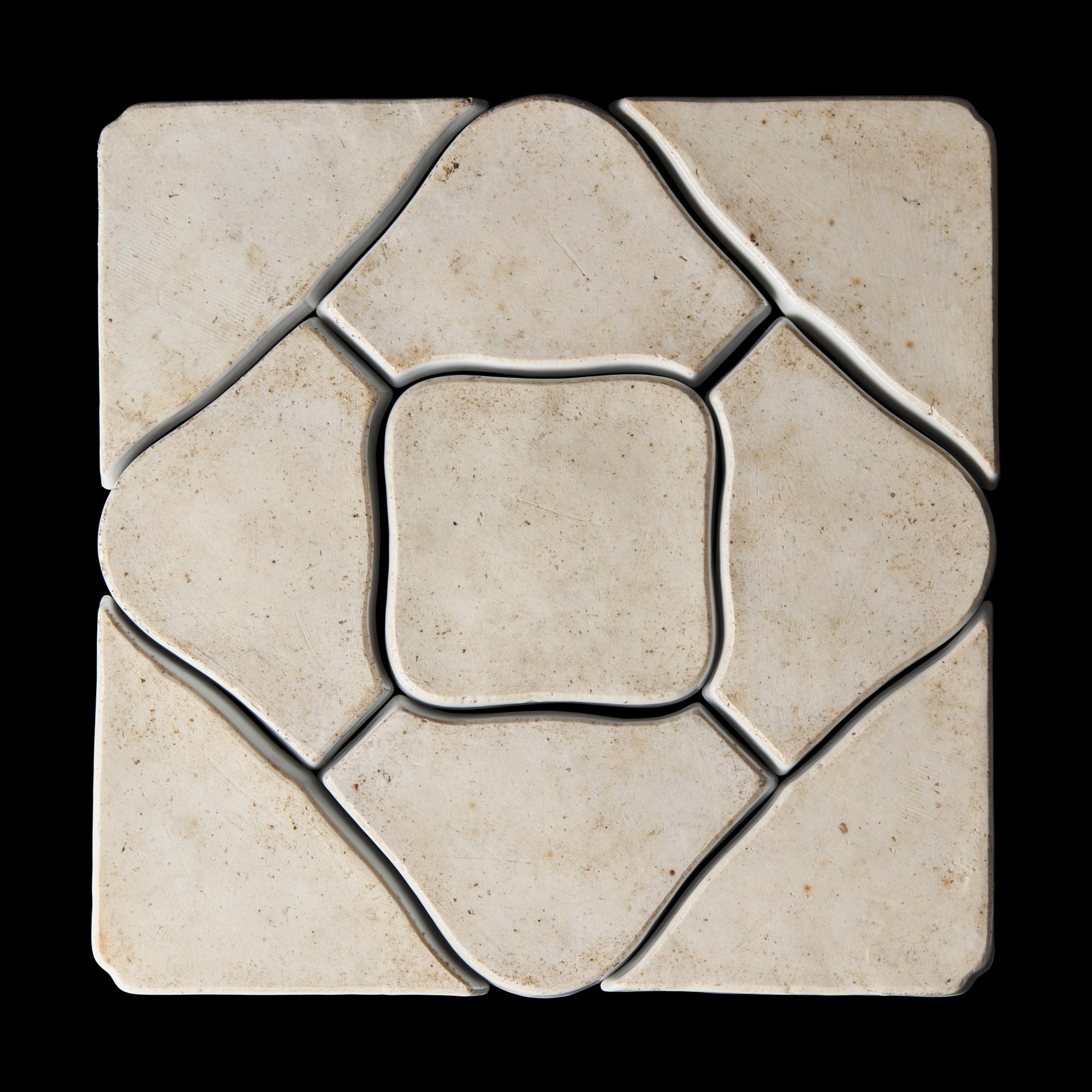 A Chinese Famille Rose Sweetmeat Set, the Porcelain Mid to late 19th Century 清晚期 粉彩人物攢盤