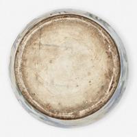 A Chinese wucai-decorated porcelain large jar and cover 五彩带盖大罐 17th century ????
