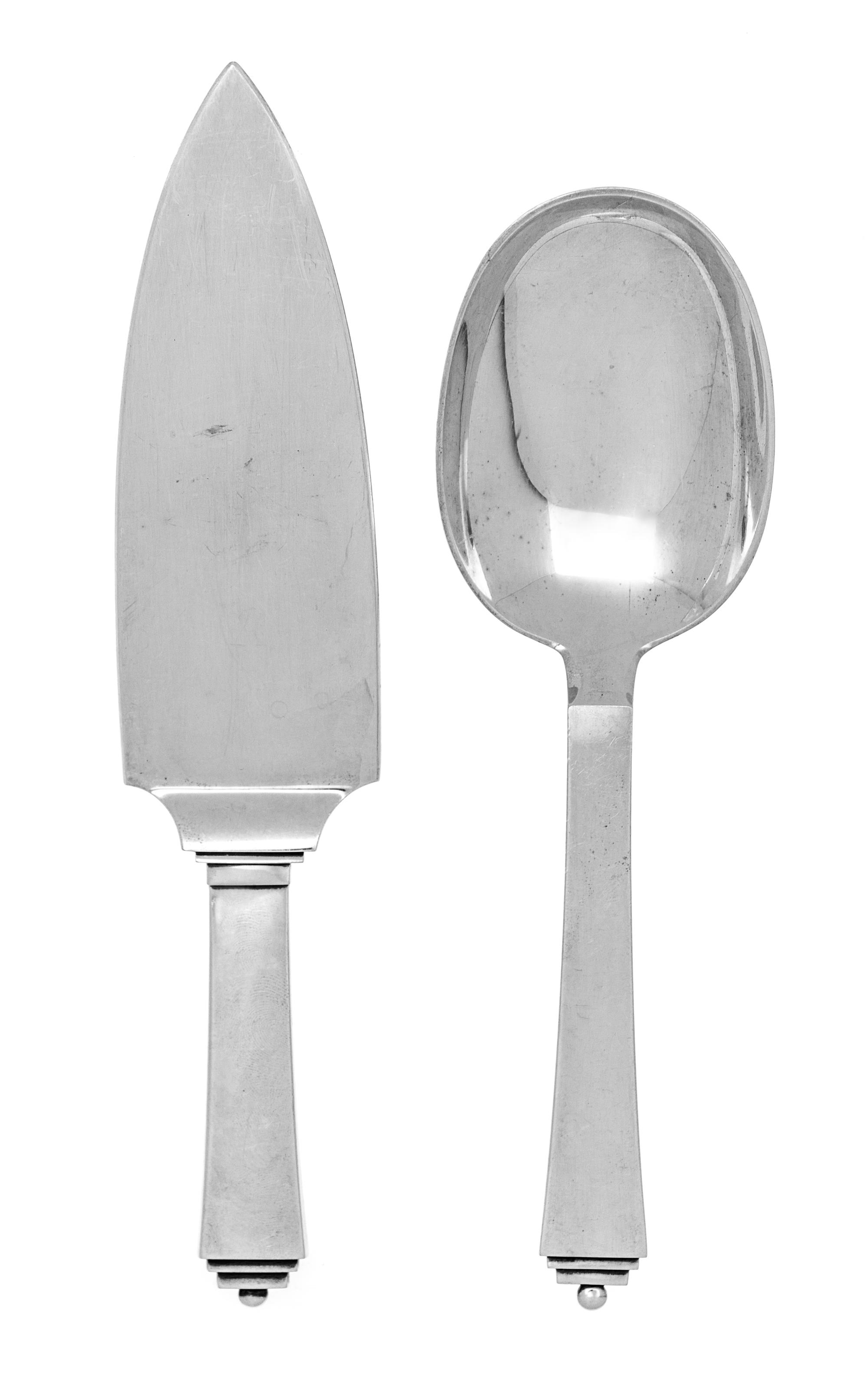 Two Danish Silver Flatware Servers, Georg Jensen Silversmithy, Copenhagen, 1945-77, Pyramid pattern, comprising a pie server and a berr