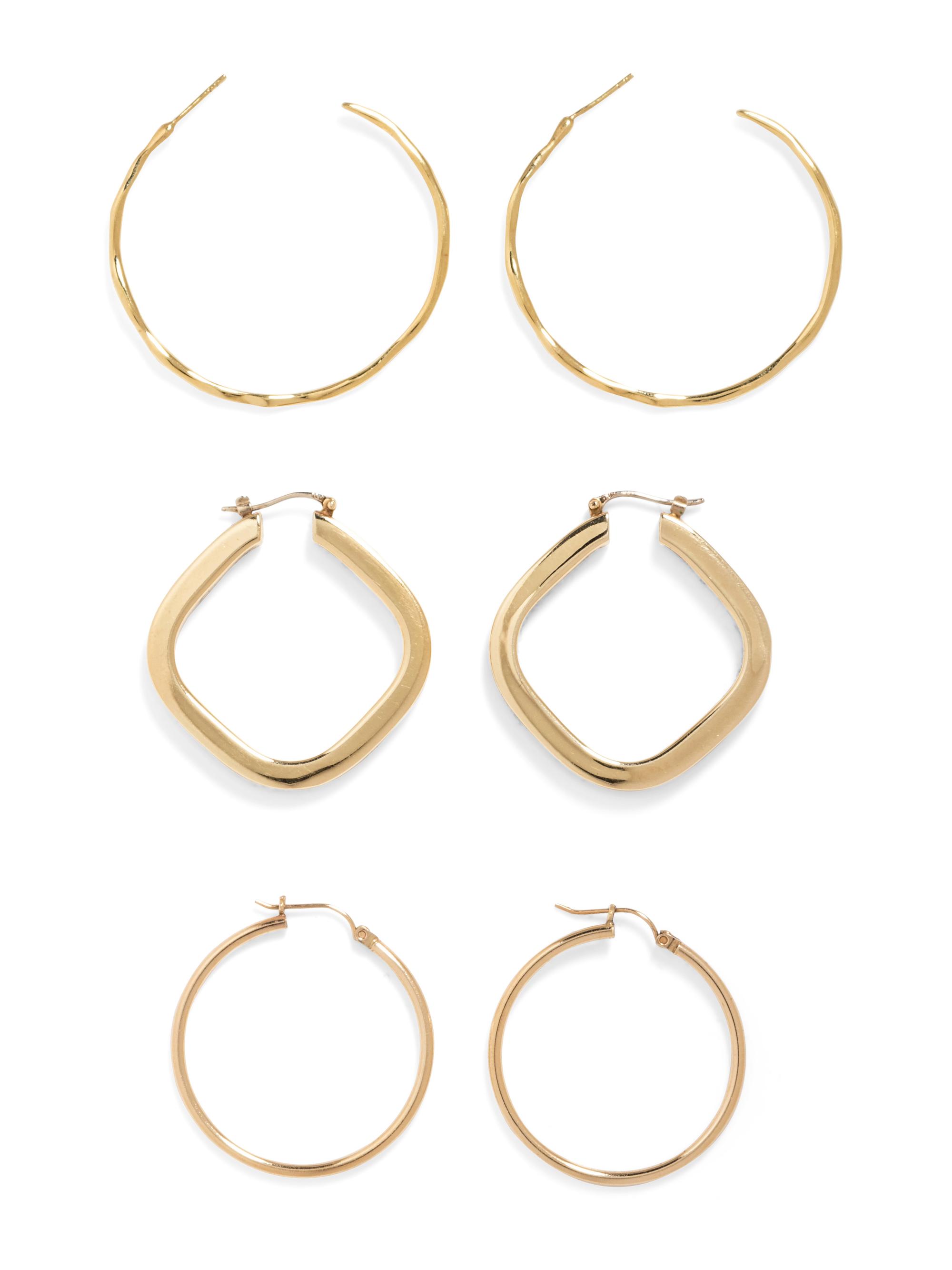 A Collection of Yellow Gold Hoop Earrings,