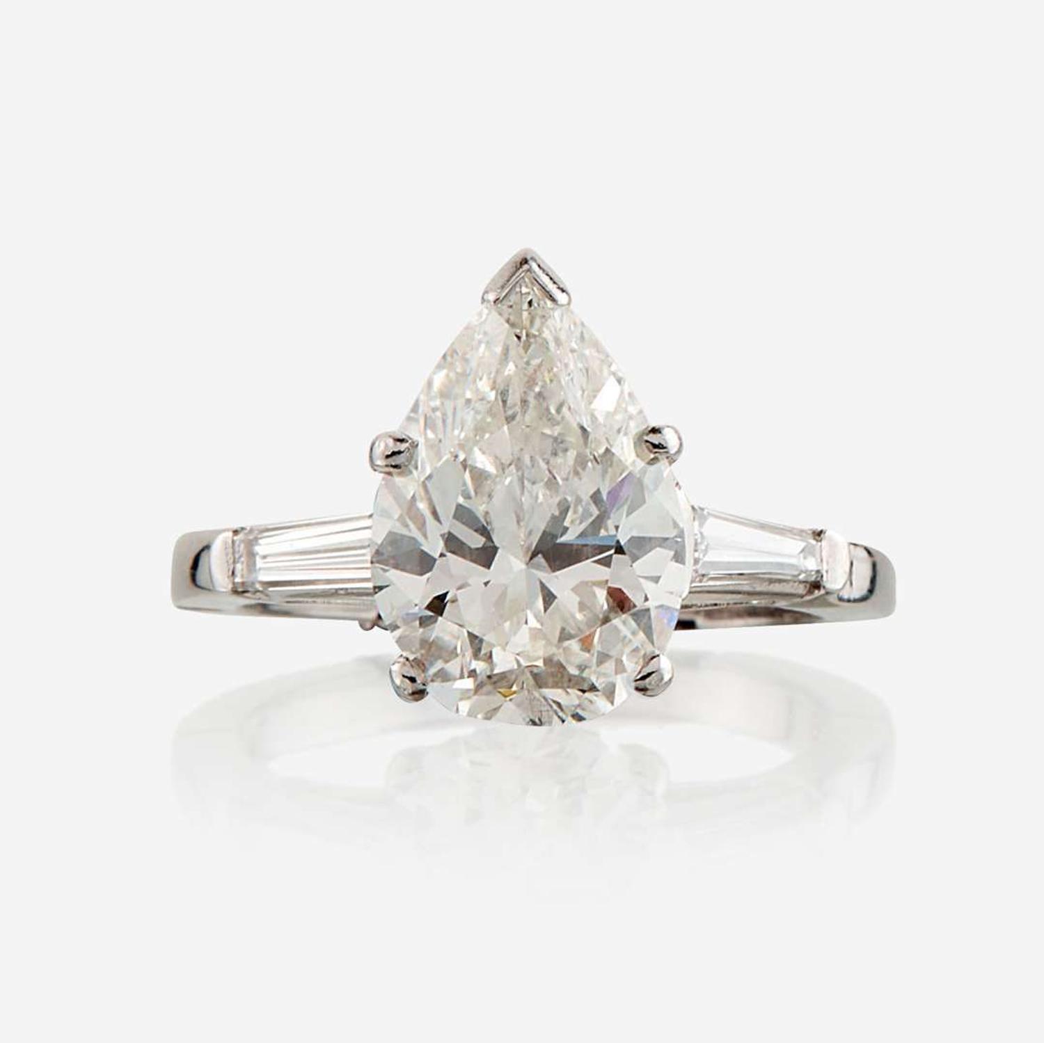 A diamond solitaire