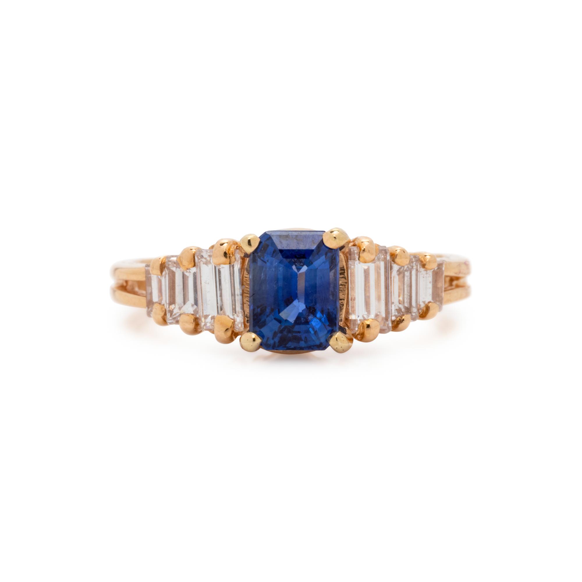 SAPPHIRE AND DIAMOND RING