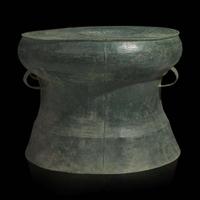 A rare and unusually large Vietnamese bronze drum, Heger type I style 越南青銅大鼓 Dong Son Culture, circa 500 to 300 B.C. ???? ???500????300?