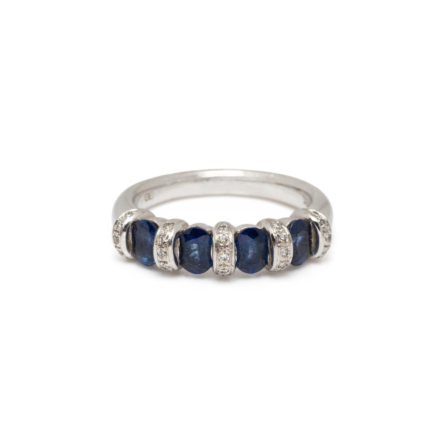 SAPPHIRE AND DIAMOND RING