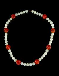 A White Jade and Agate Beaded Necklace