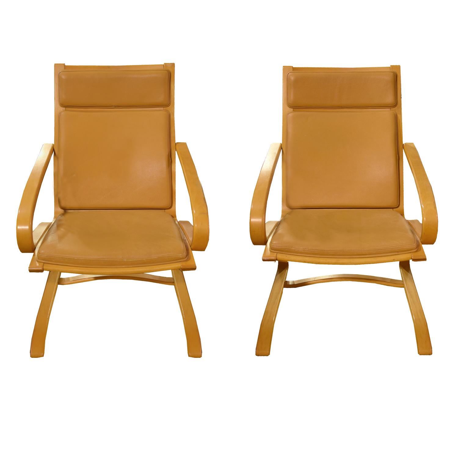 A Pair of Bentwood Mid-Century Chairs 23.5" W x 27" D x 35" H, seat height 15" — Italy, Mid-20th Century