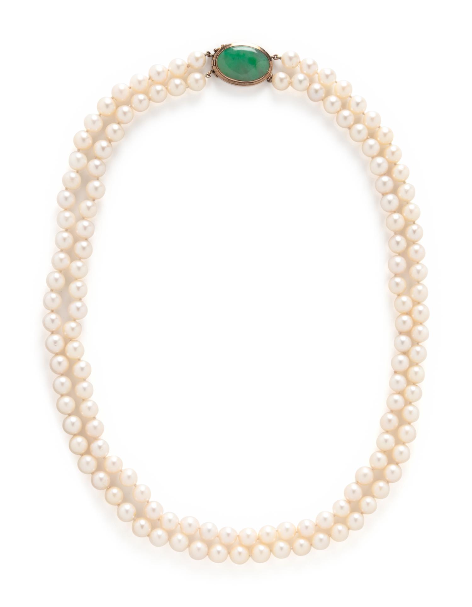 CULTURED PEARL AND JADE NECKLACE