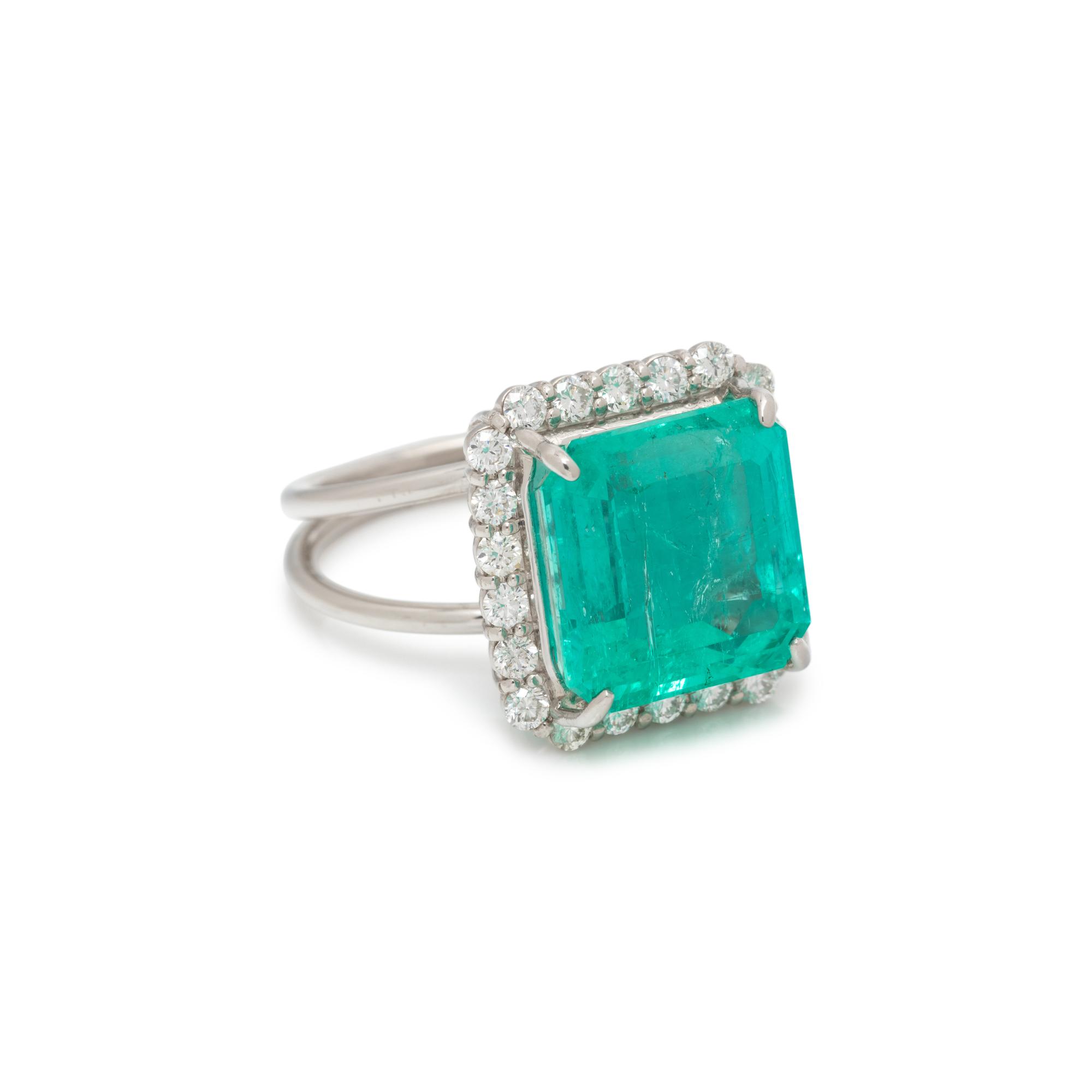 EMERALD AND DIAMOND RING