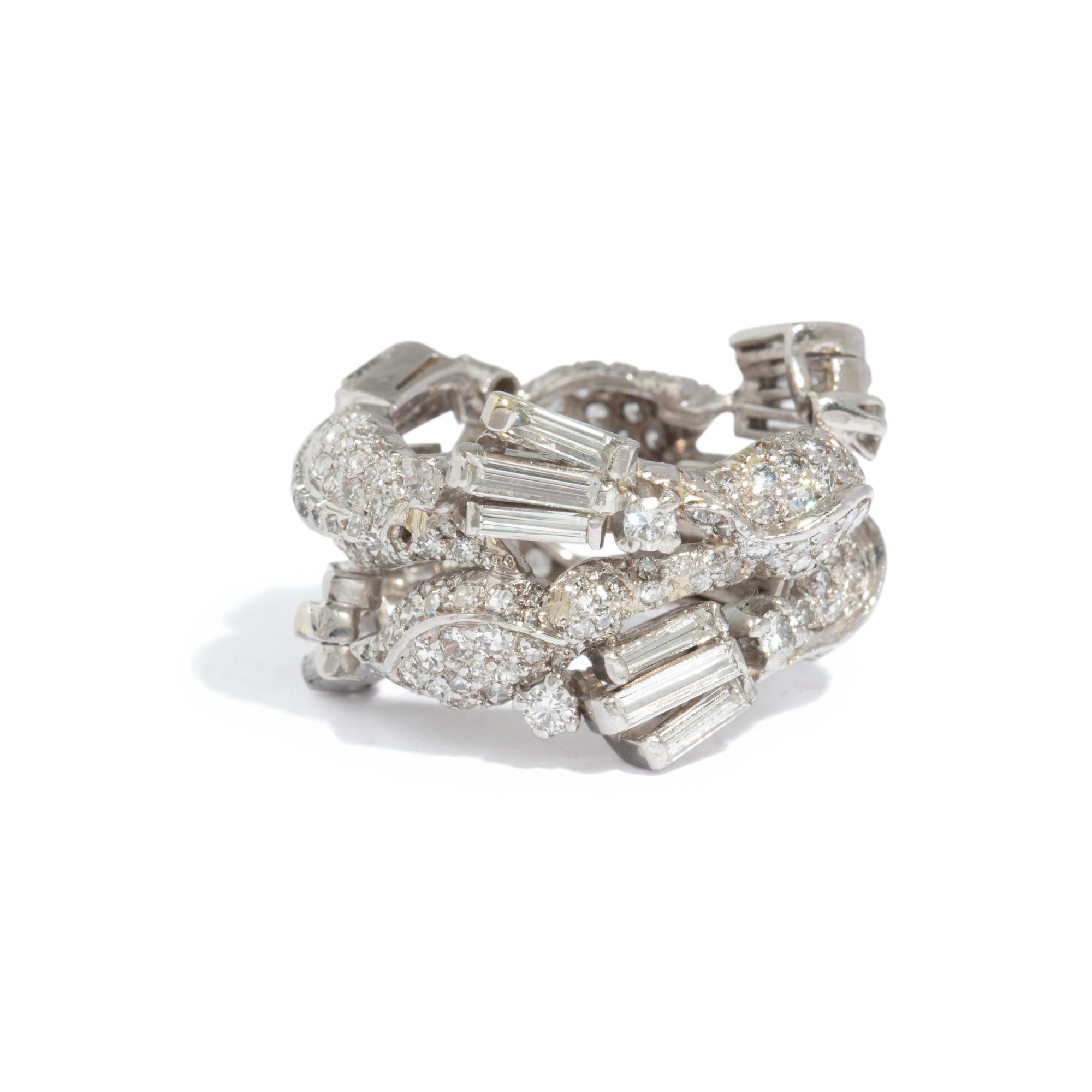 PLATINUM AND DIAMOND FLORAL MOTIF RING