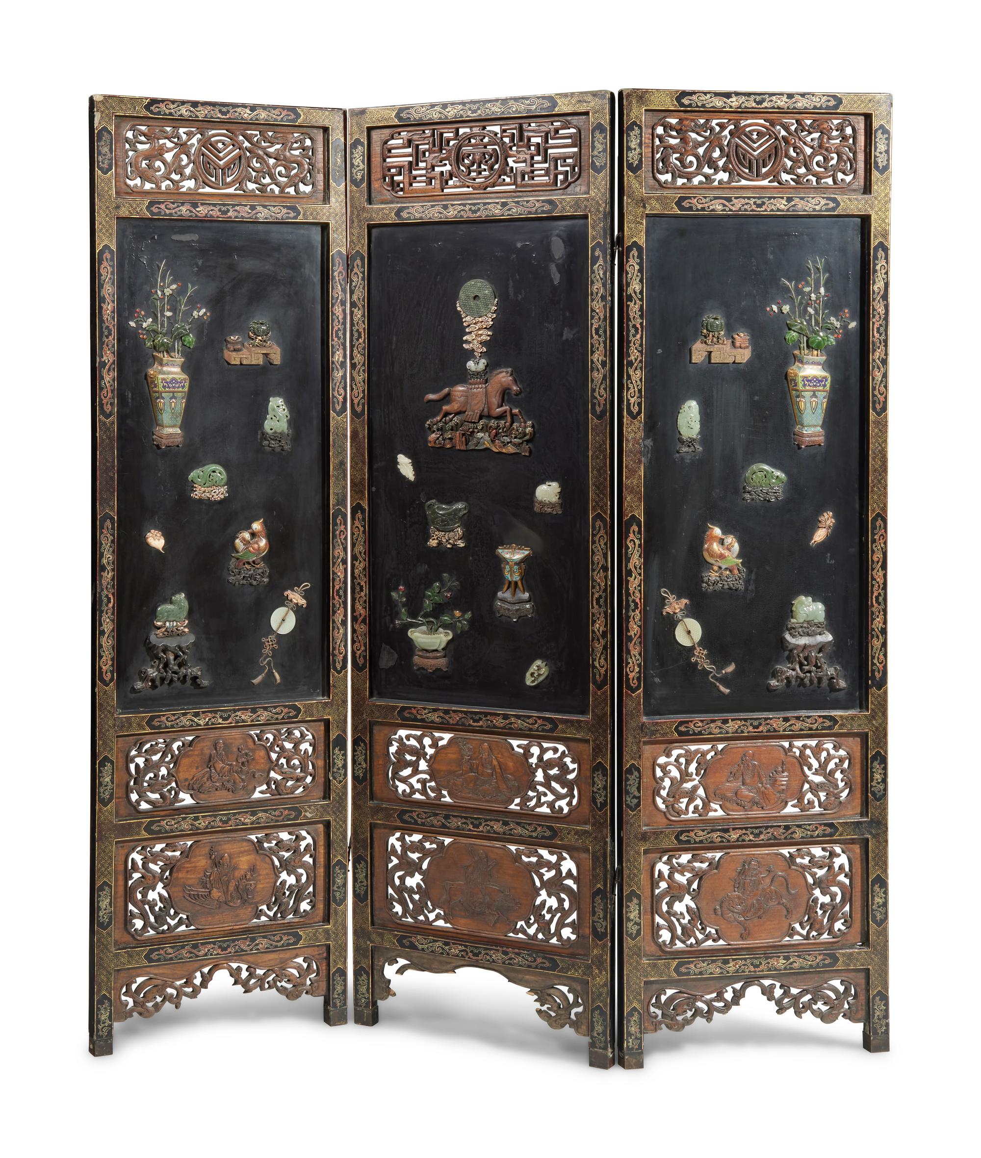 Three Chinese Jade, Hardstone, and Cloisonne-Embellished Screen Panels, 20th Century — 黑漆地嵌寳博古圖屏風三扇
