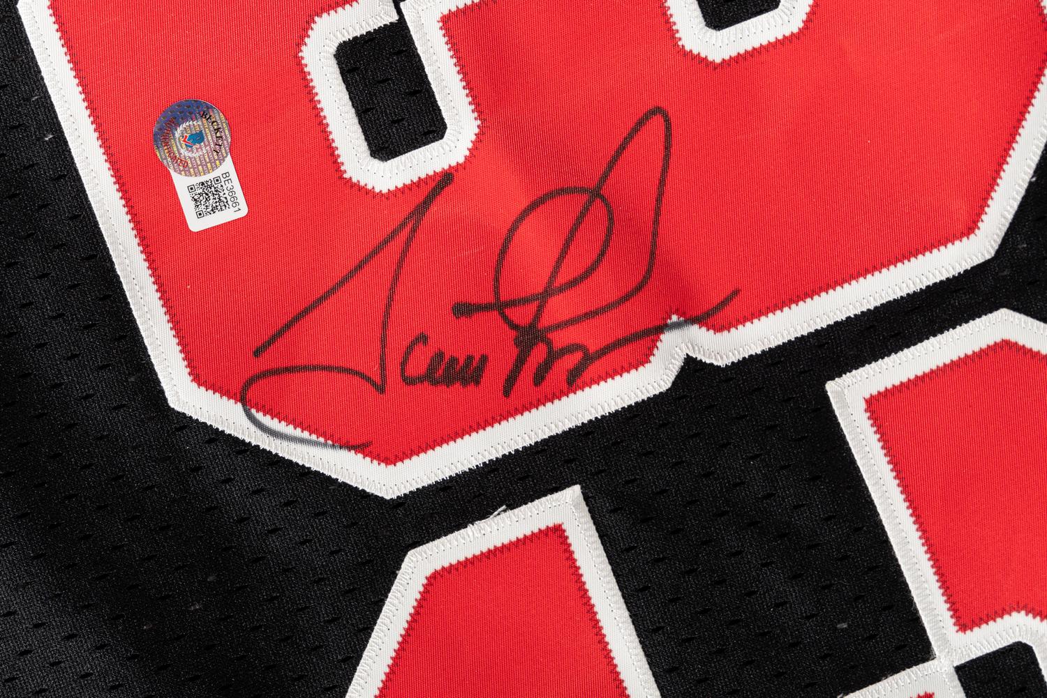 A Scottie Pippen Signed Autograph Chicago Bulls Nike Basketball Jersey (Beckett Authentication Services BAS Certified),
