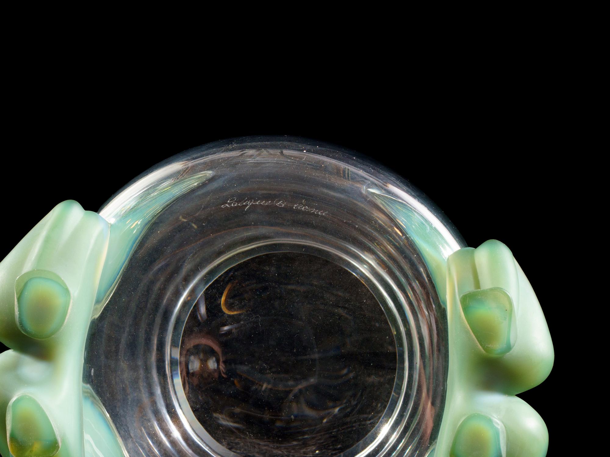 A Lalique Antinea Vase