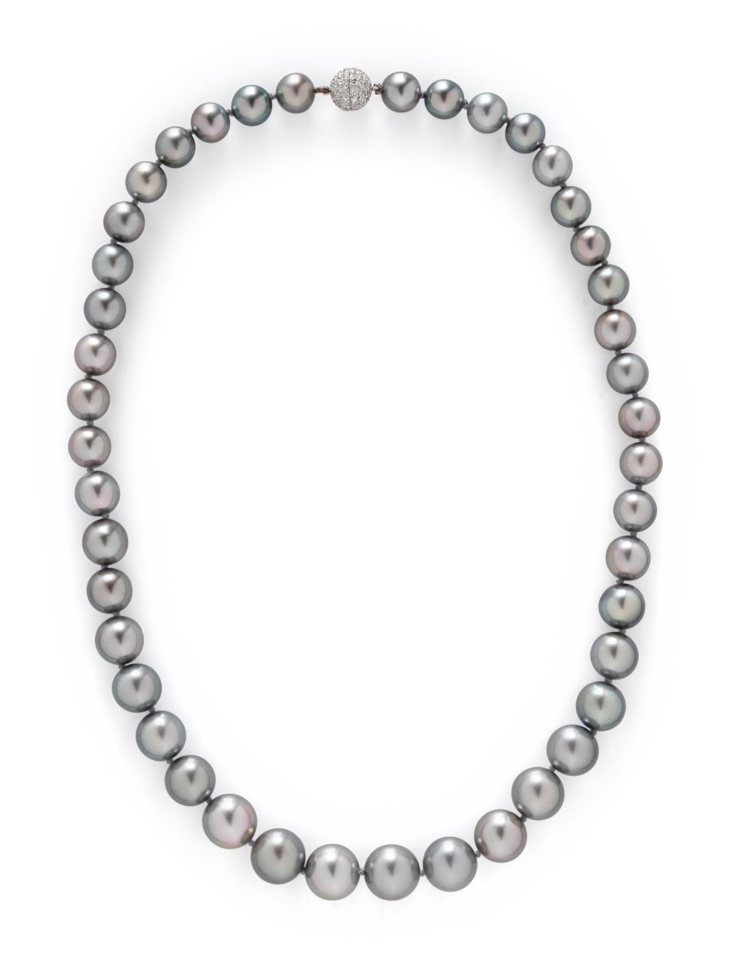 GRADUATED TAHITIAN CULTURED PEARL AND DIAMOND NECKLACE