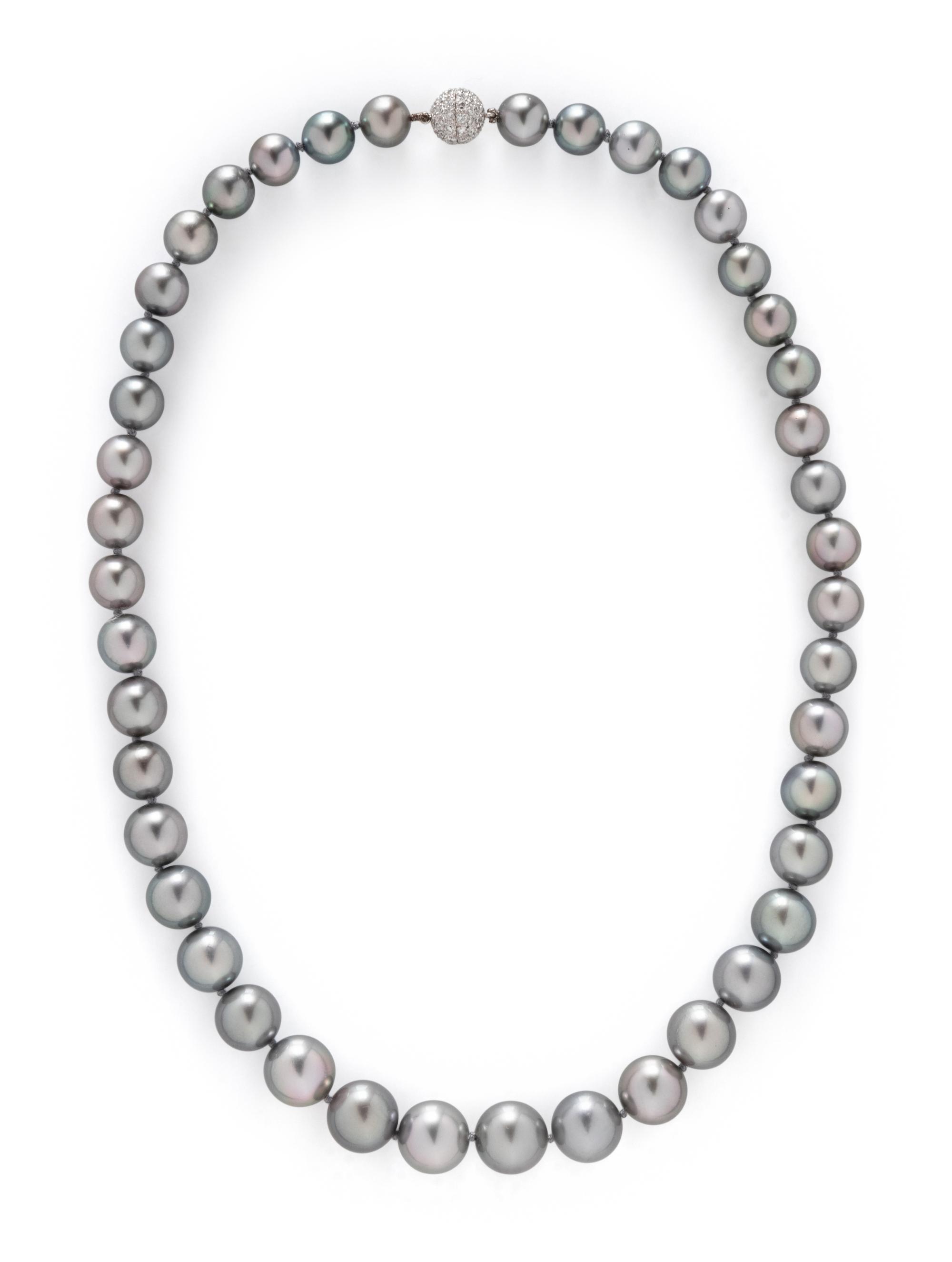 GRADUATED TAHITIAN CULTURED PEARL AND DIAMOND NECKLACE