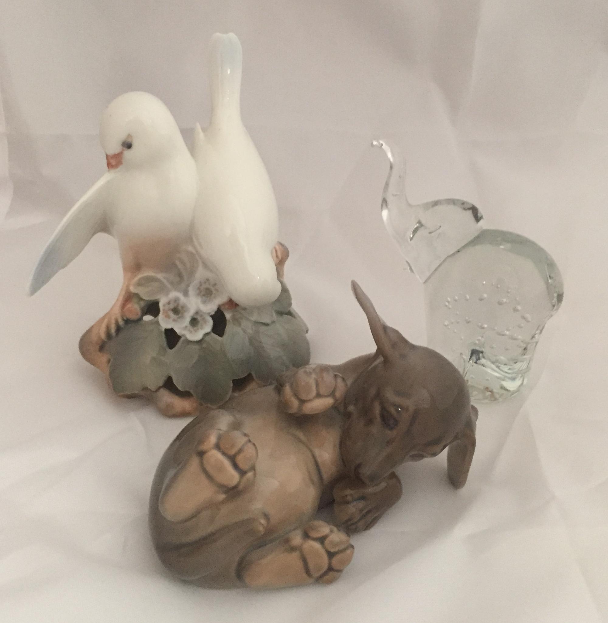 Two Herend Fishnet Porcelain Animal Figures Height of tallest 3 3/8 inches. — 20TH CENTURY