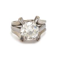 DIAMOND RING