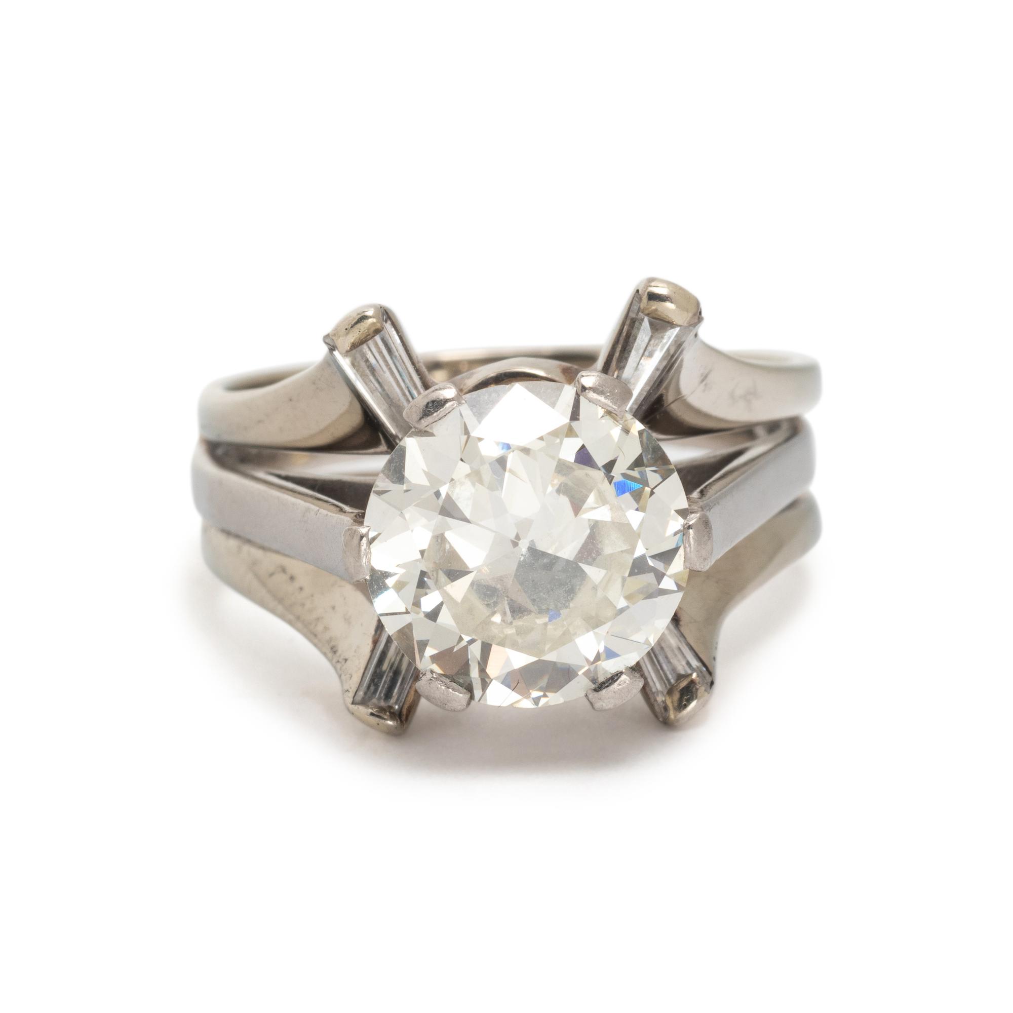 DIAMOND RING