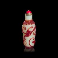 A Chinese Ruby Overlaid Cylindrical Glass Snuff Bottle