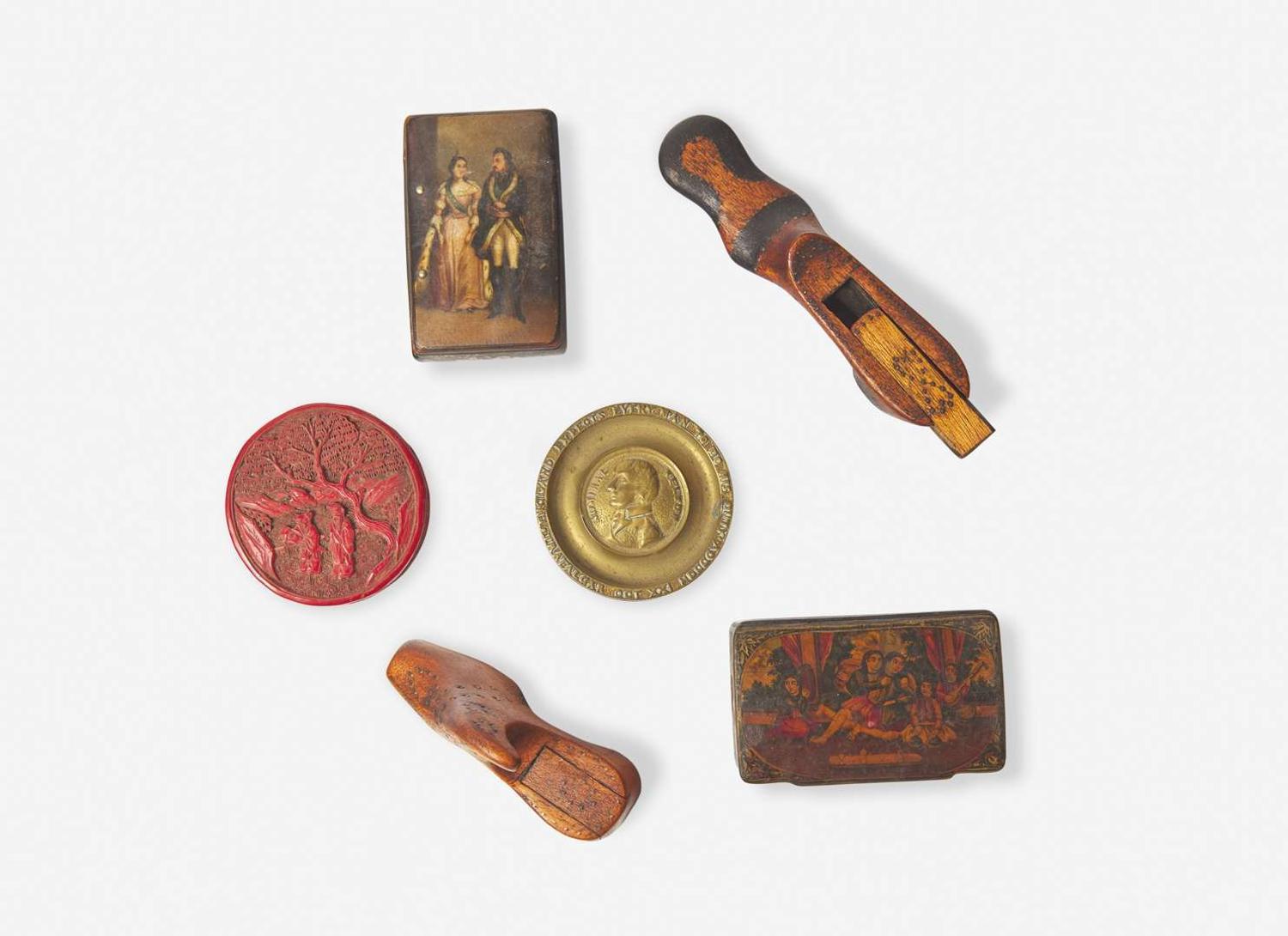 A collection of six assorted snuff boxes, 19th century