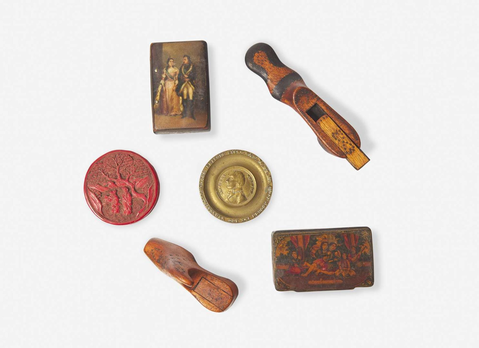 A collection of six assorted snuff boxes, 19th century