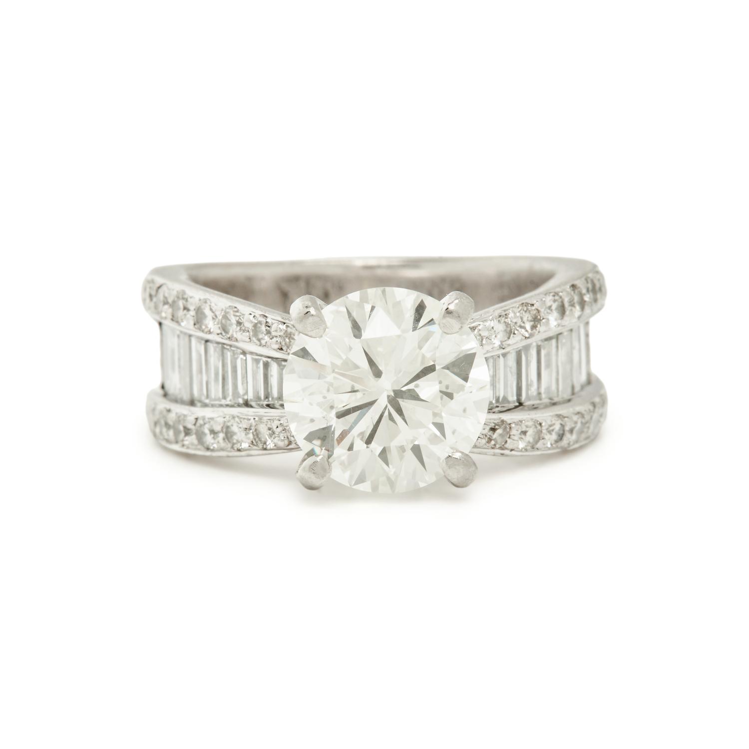 DIAMOND AND PLATINUM RING