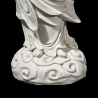 An Impressive Chinese Blanc de Chine Guanyin , Impressed Sunjiang Shanren M ark, 17th/18th Century 清早期 筍江山人款德化白瓷觀音立像