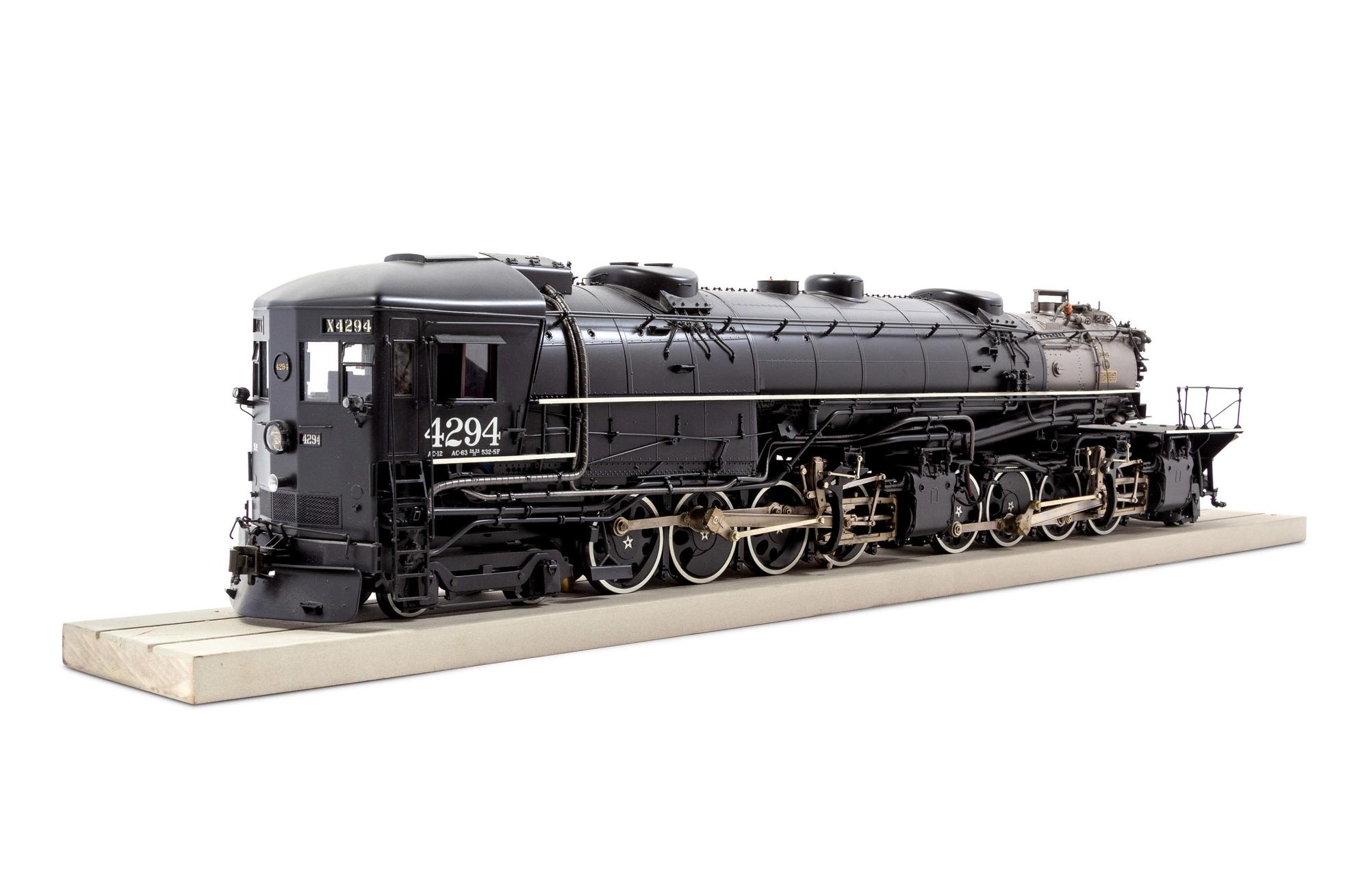 An Accucraft Polychrome 1-Gauge Southern Pacific Lines 2-8-8-4 Locomotive and Tender