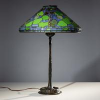 Table lamp with Geranium shade
