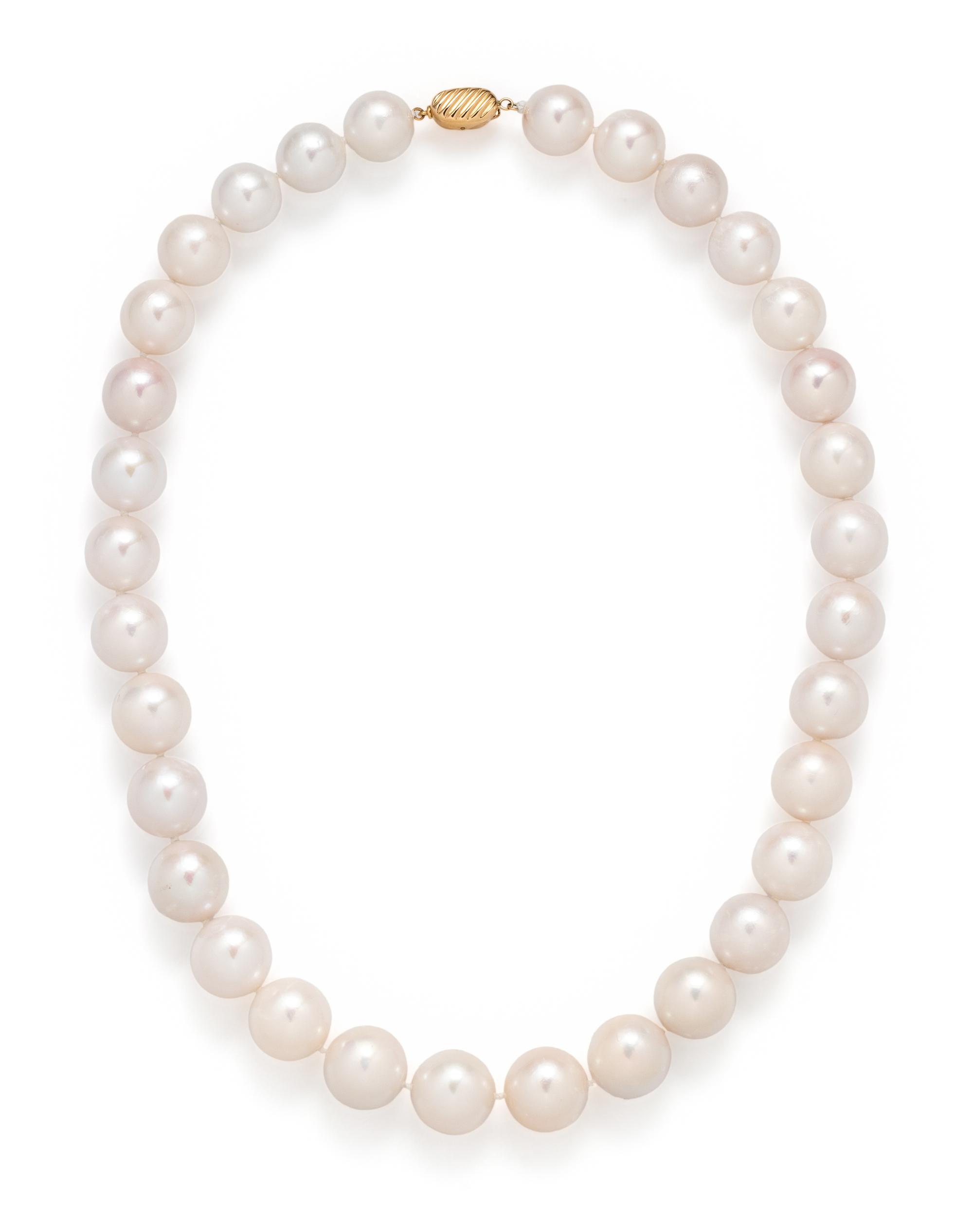 CULTURED SOUTH SEA PEARL NECKLACE